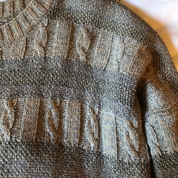 bill blass Sweaters - bill blass oversized striped tan/gray/blue sweater